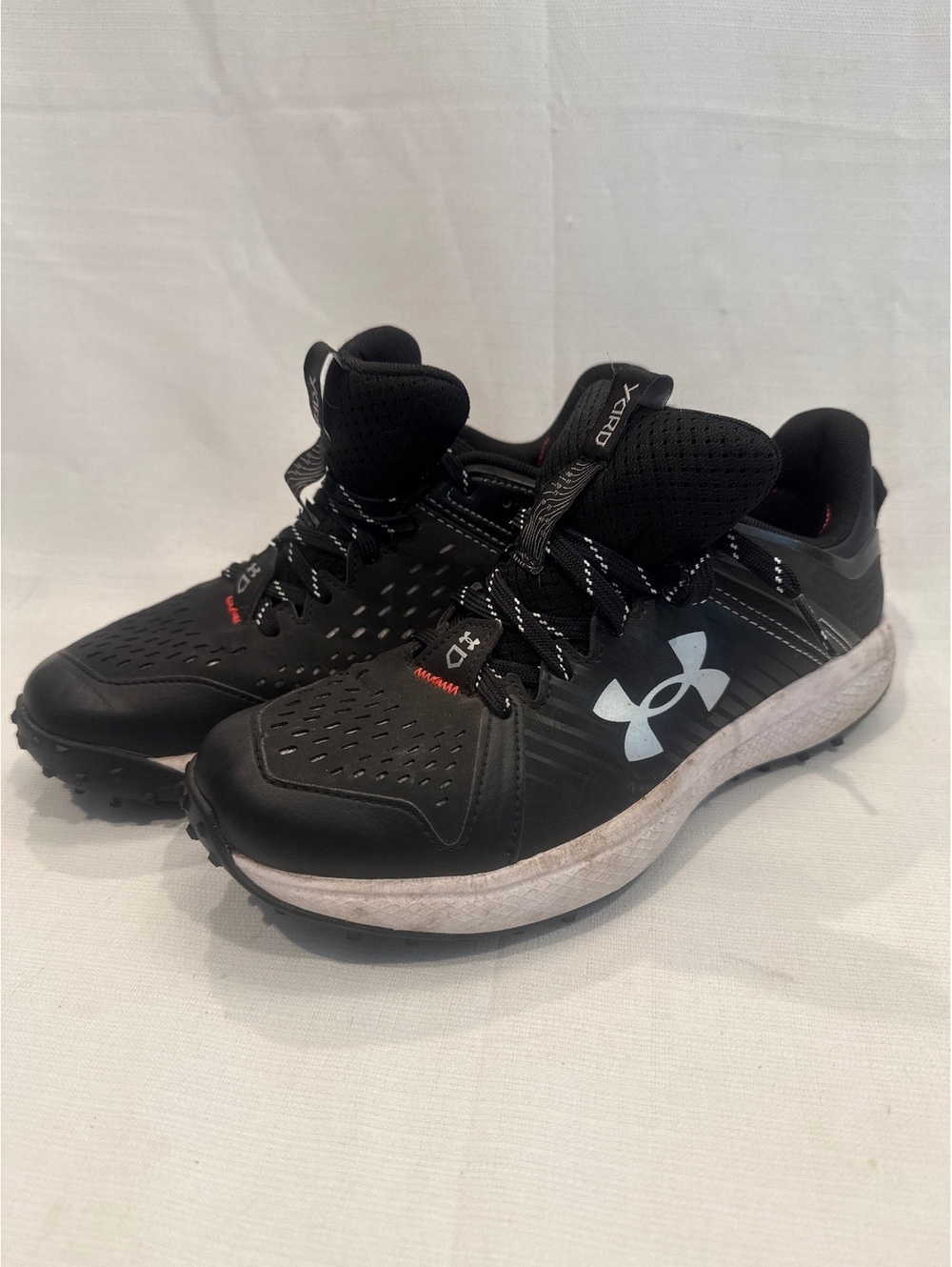 Under Armour Black Athletic Shoes Size 6Y